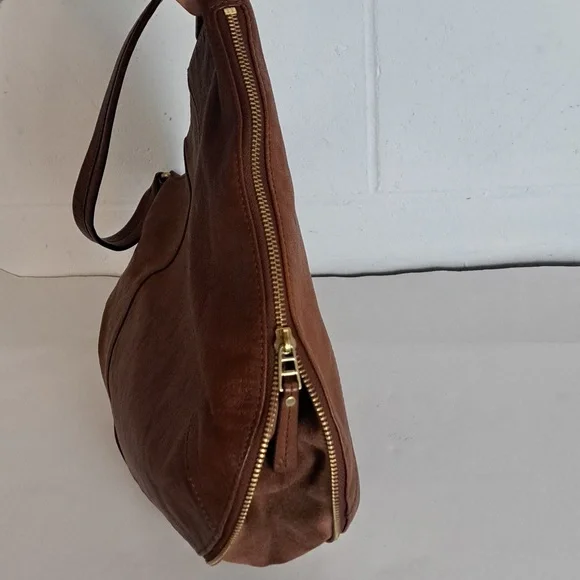 Fossil large leather shoulder bag zipper detail gold brass hardware - Picture 15 of 17